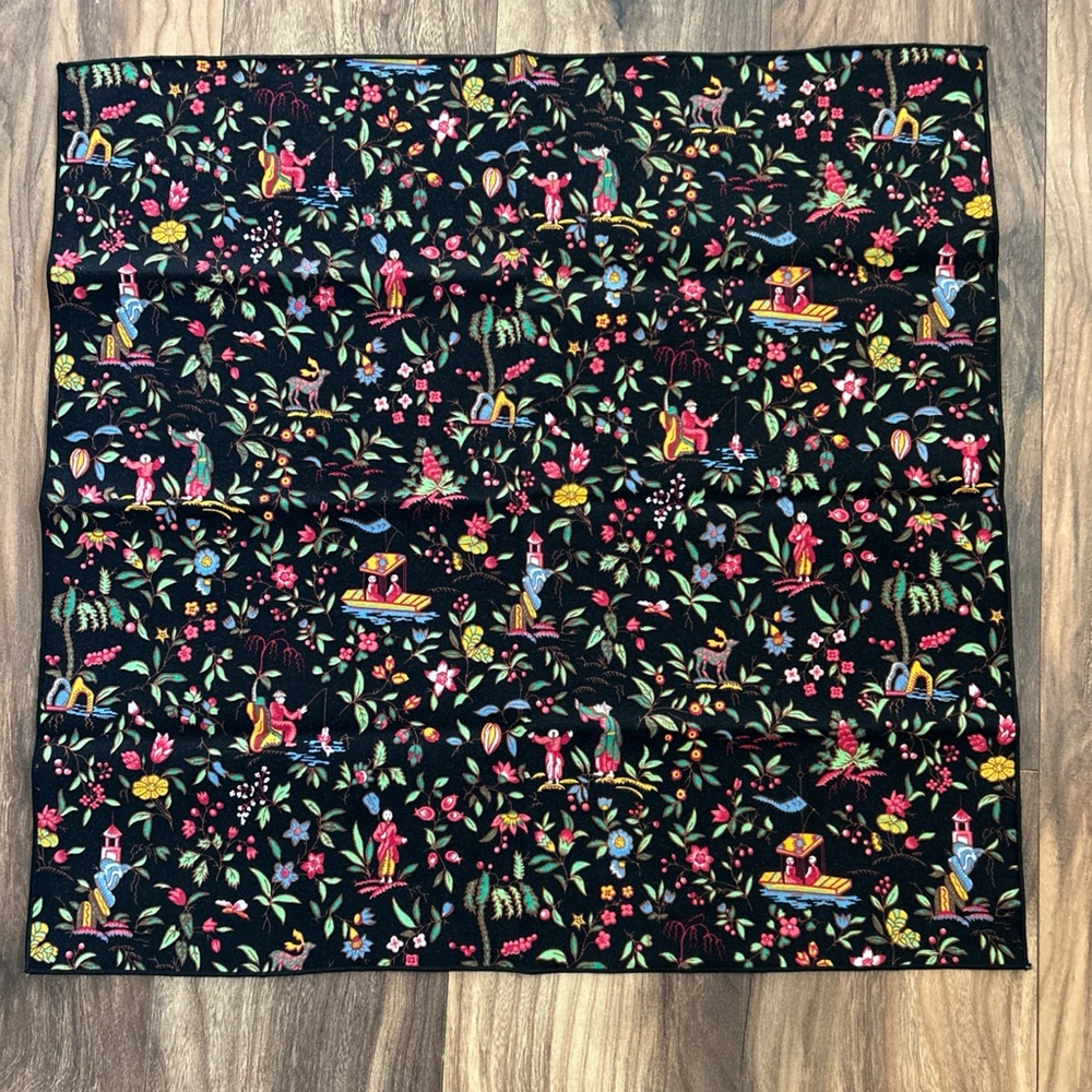 Vera Bradley Ming Placemats And Napkins Set of 8 Retired - Picture 6 of 10
